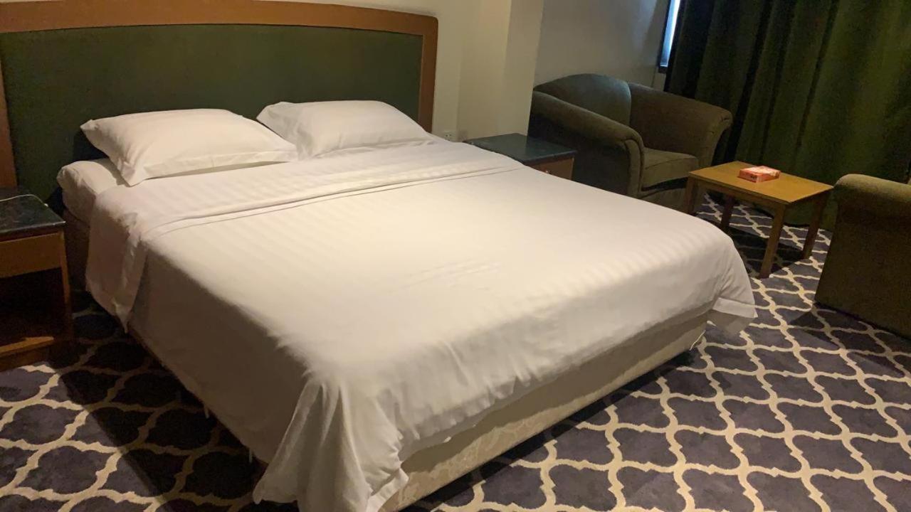 Al Aziziyah Hotel And Suites Khamis Mushait Extérieur photo