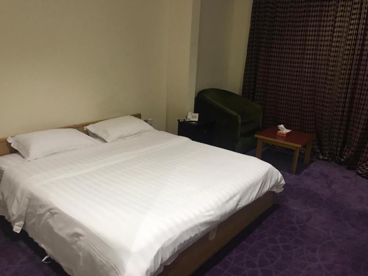 Al Aziziyah Hotel And Suites Khamis Mushait Extérieur photo
